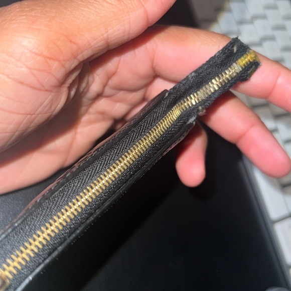 Gucci Key Pouch - Picture 6 of 7